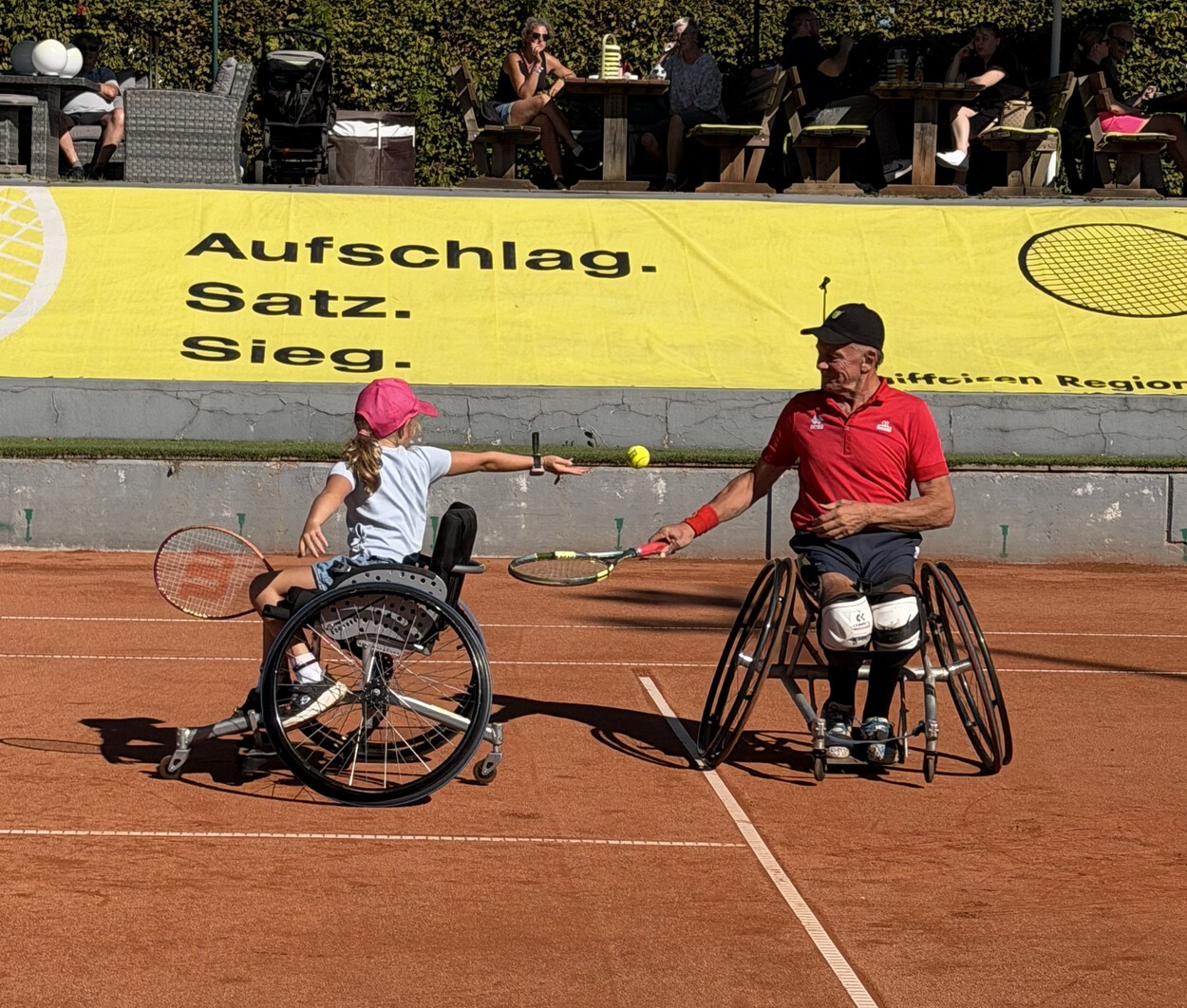 In Hall rollt der Ball 2026 – Sport verbindet!